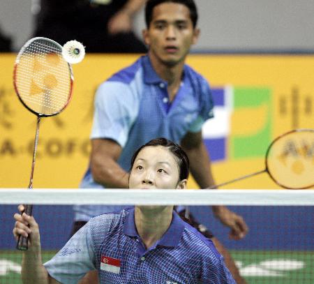 sin_hendryhurniawan_liyujia_01_bwc05.jpg (30578 ֹ)