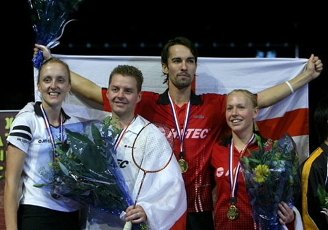 eng_all_01_bwc06.jpg (45085 ֹ)