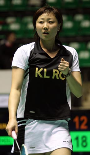 Mi Zhou - HKG �Ї����Ů���x������